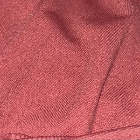 Old Navy Active Shorts - Picture 4 of 8